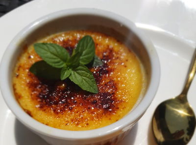 קרם ברולה עם גרידת תפוז