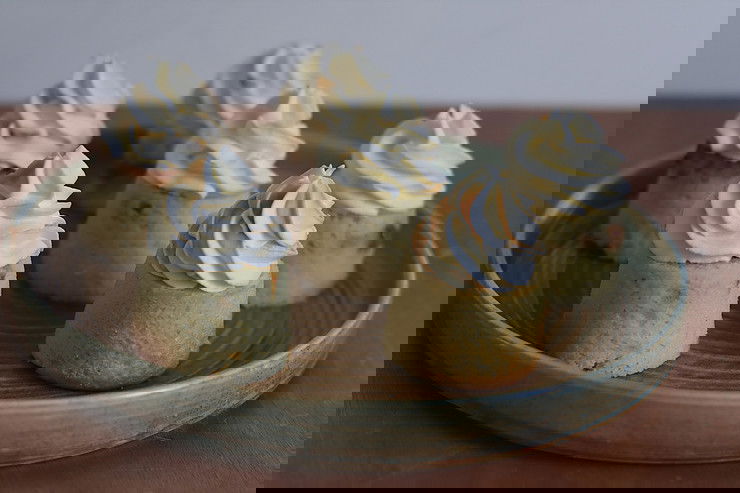 קאפקייקס אלפחורס בציפוי קצפת