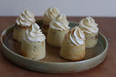 קאפקייקס אלפחורס בציפוי קצפת