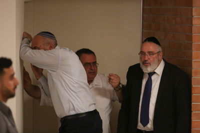 הקצוות בציונות הדתית. אנשי 'כחול לבן' ו'נעם'