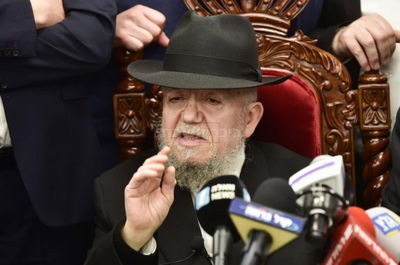 הגר"מ מאזוז בברכה נדירה: "לא ידע מחסור כל חייו"