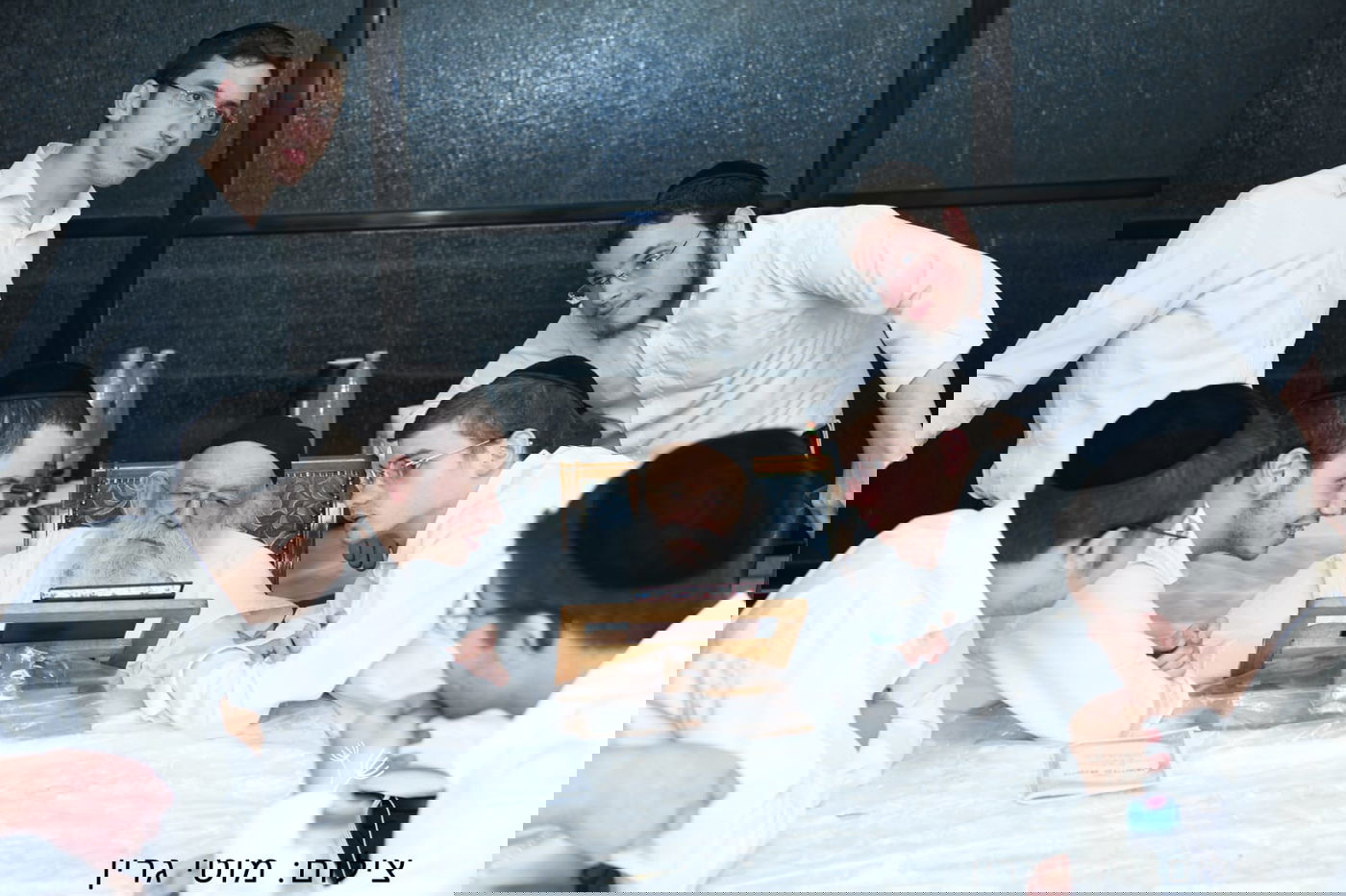 מיוחד: יום בחיי הגאון רבי מאיר גריינמן • צפו