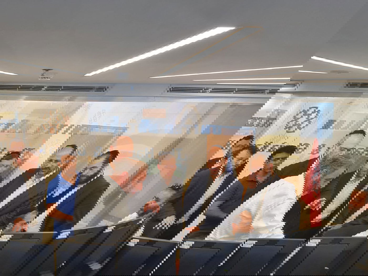 מ"מ וסגן ראש עיריית ירושלים הרב אליעזר ראוכברגר במטה ובמוקד איחוד הצלה