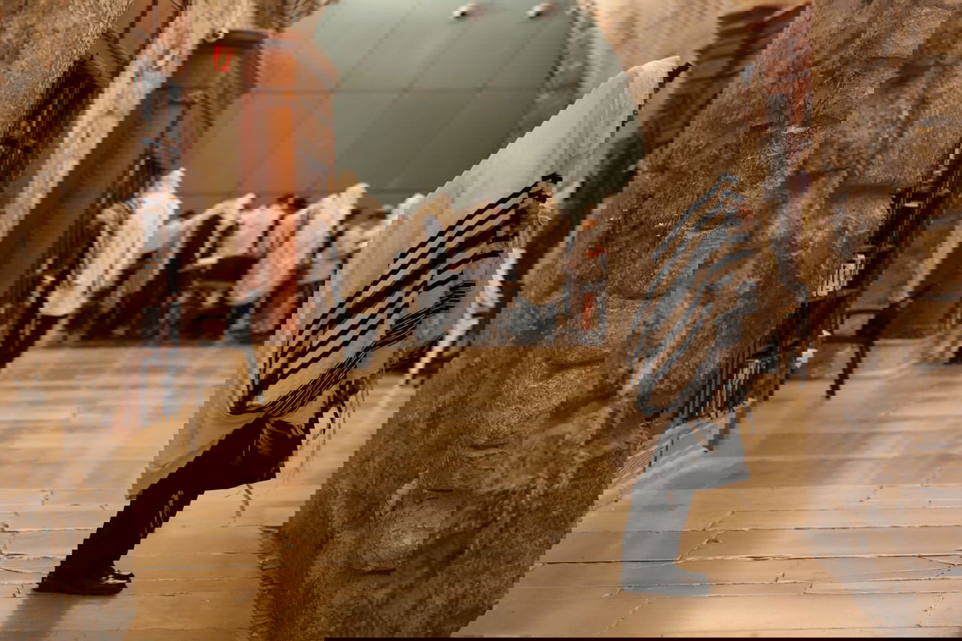 תיעוד: תפילת שחרית ליד שריד בית מקדשנו