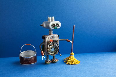 חידה: מי ינקה את הבית אחרי ארוחת טונה של 9 הימים?