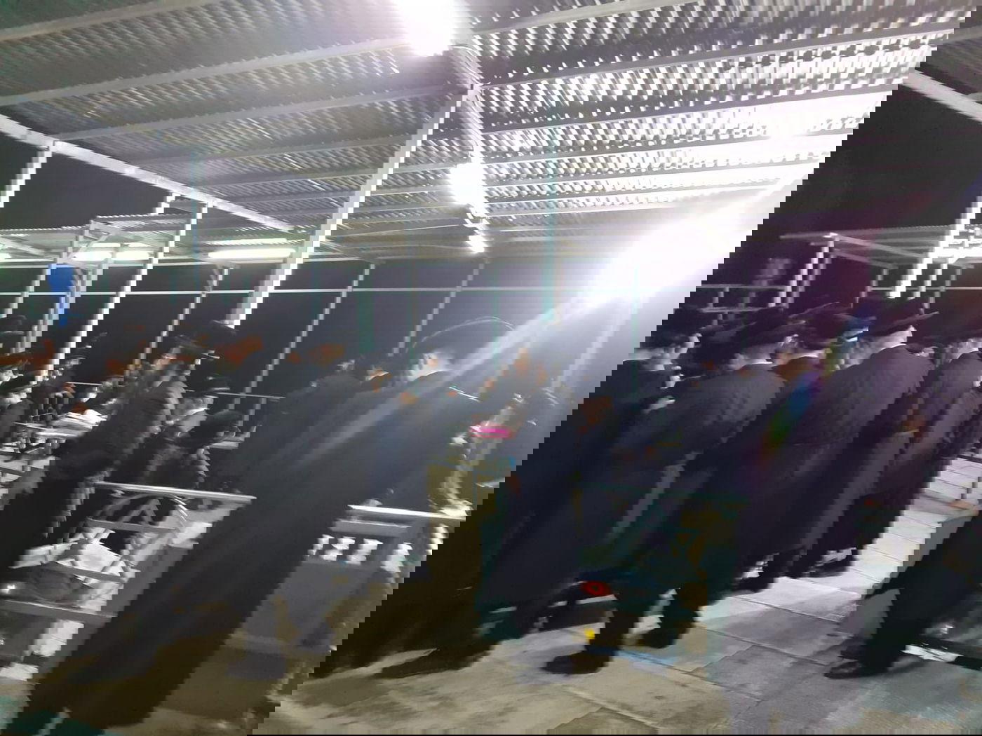 האדמו"ר מנדבורנה-י"ם בקברי צדיקים בצפון