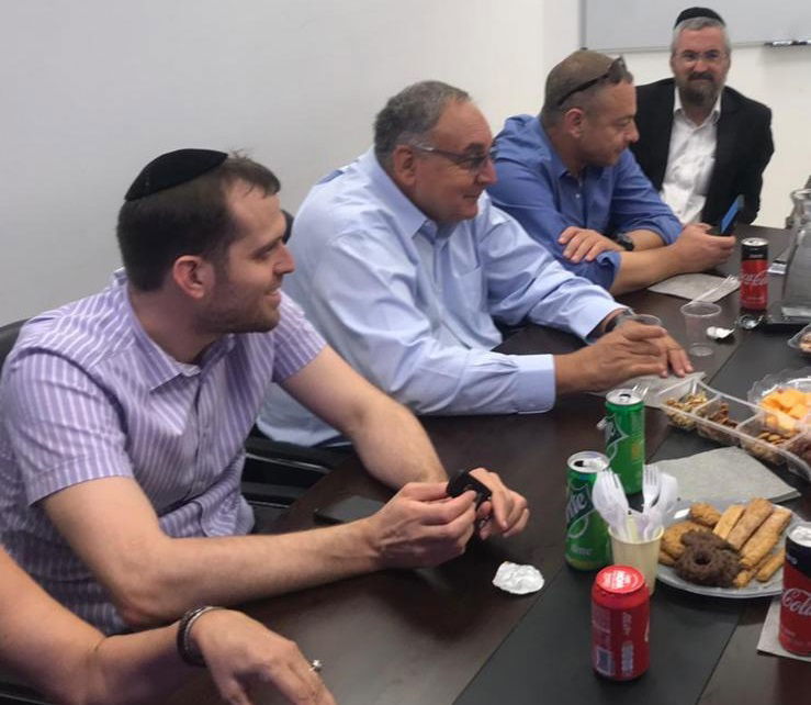 מנכ״ל הדסה וצוותו בפגישה