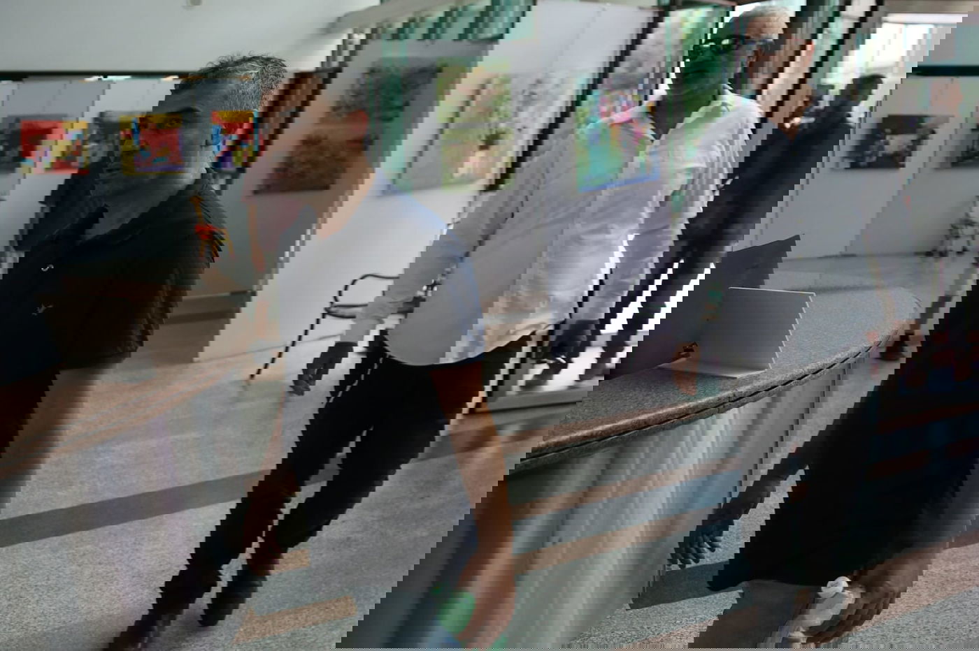 במסדרונות מח''ש