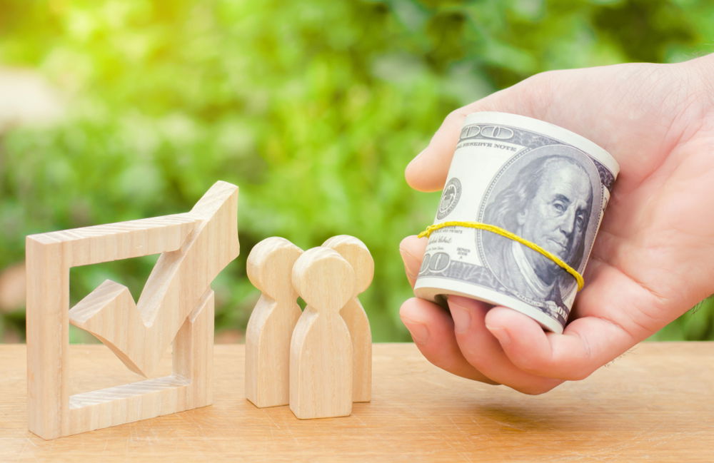 בחירות של גימיקים ואנקדוטות - בלי רעיונות