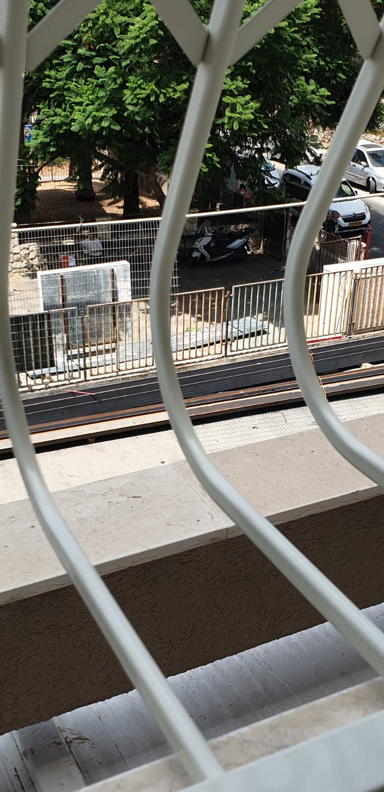 "הקראוון - בלתי חוקי": תושבי שיכון ג' מאיימים בתביעה נגד עיריית בני ברק