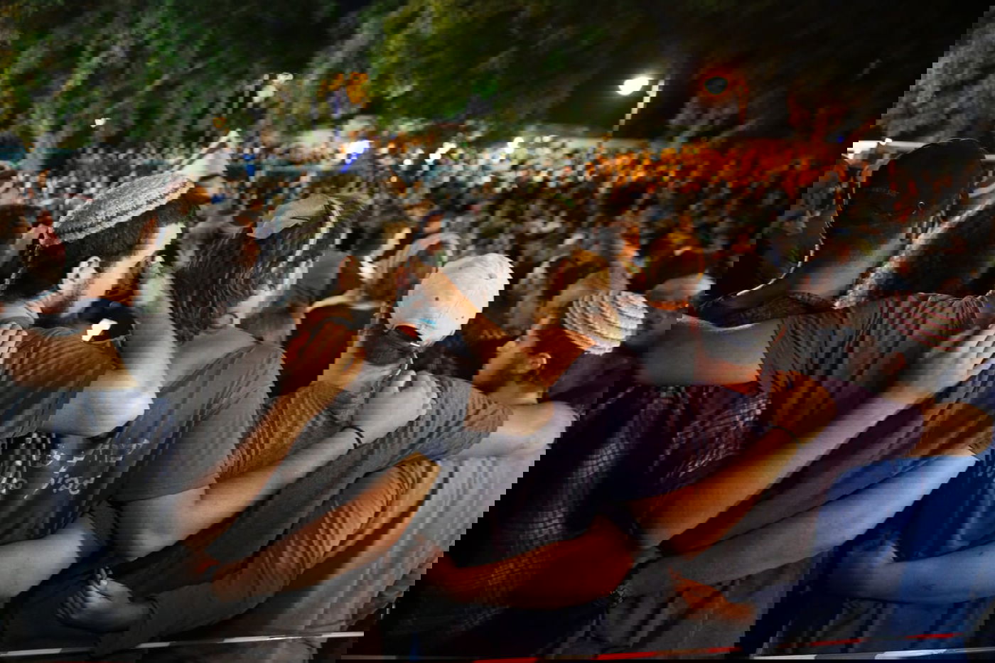 ההמונים בהלוויה