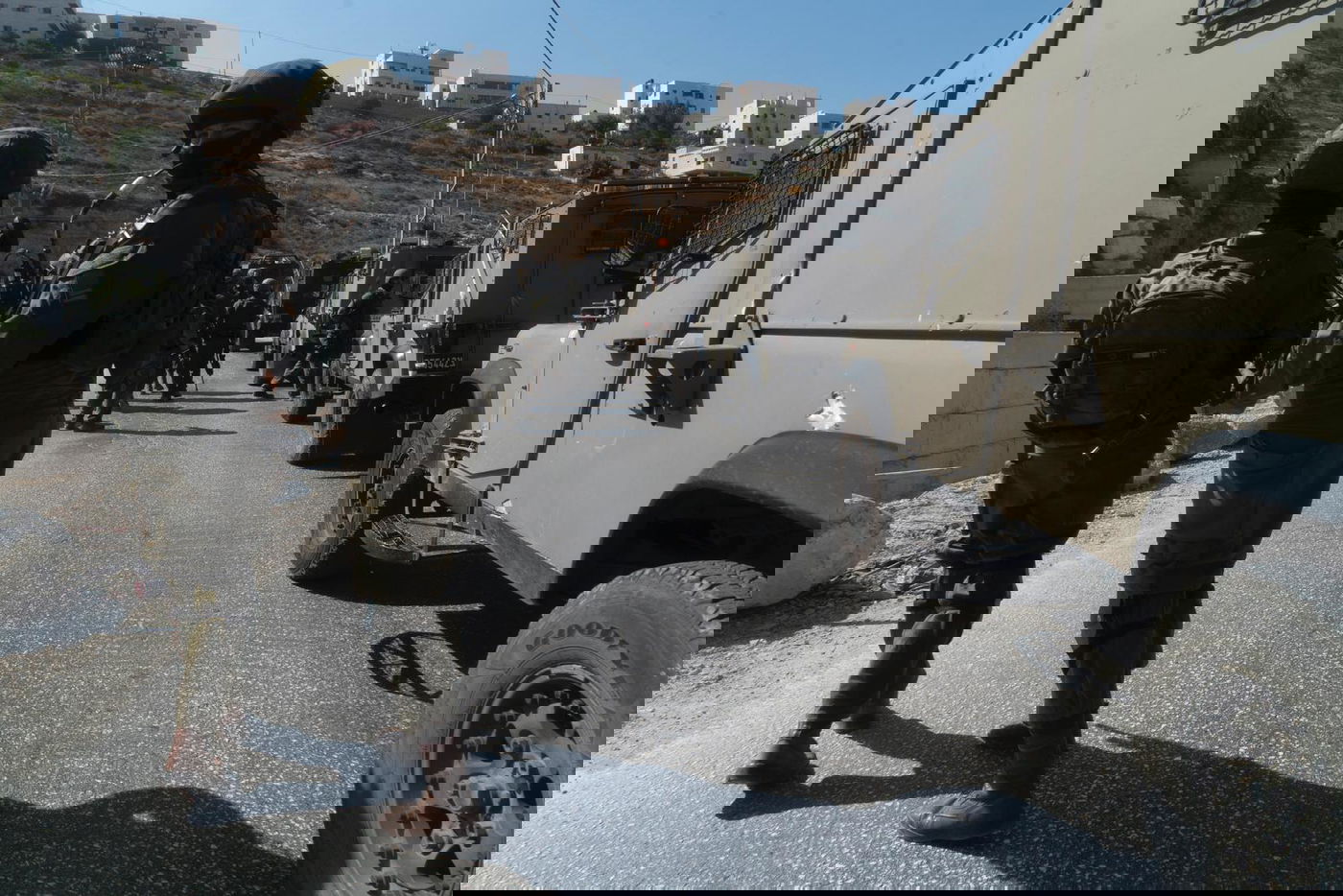 המצוד נמשך: צה"ל פשט על הכפר הפלסטיני בית פג'אר