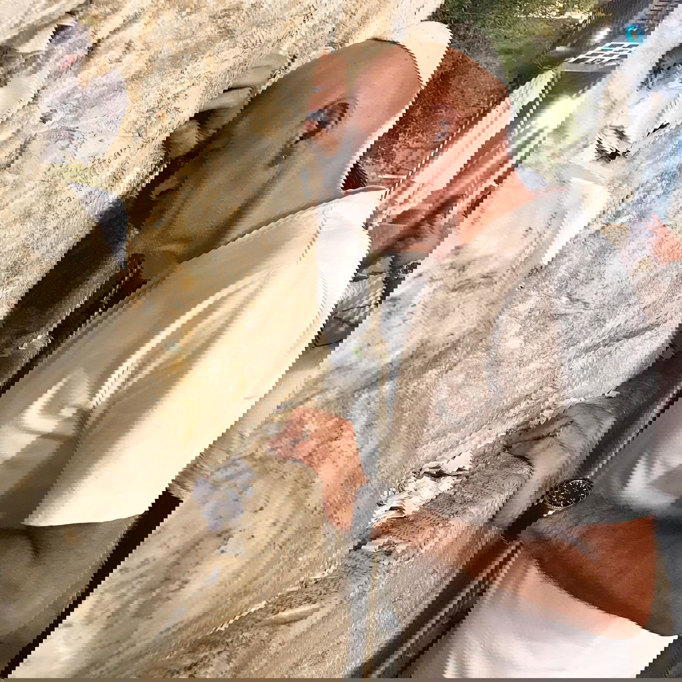 מגיש הטלוויזיה ירון אילן ורב הסלבס בכותל