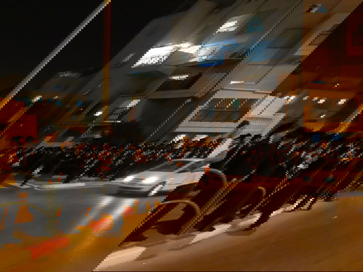 הפגנות סוערות באלעד כנגד 'המויסר' • צפו