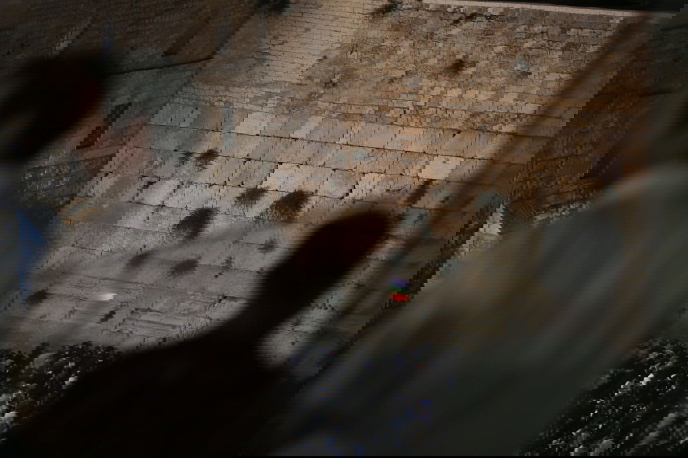 מבט מלמעלה: האבל על חורבן הבית, בכותל