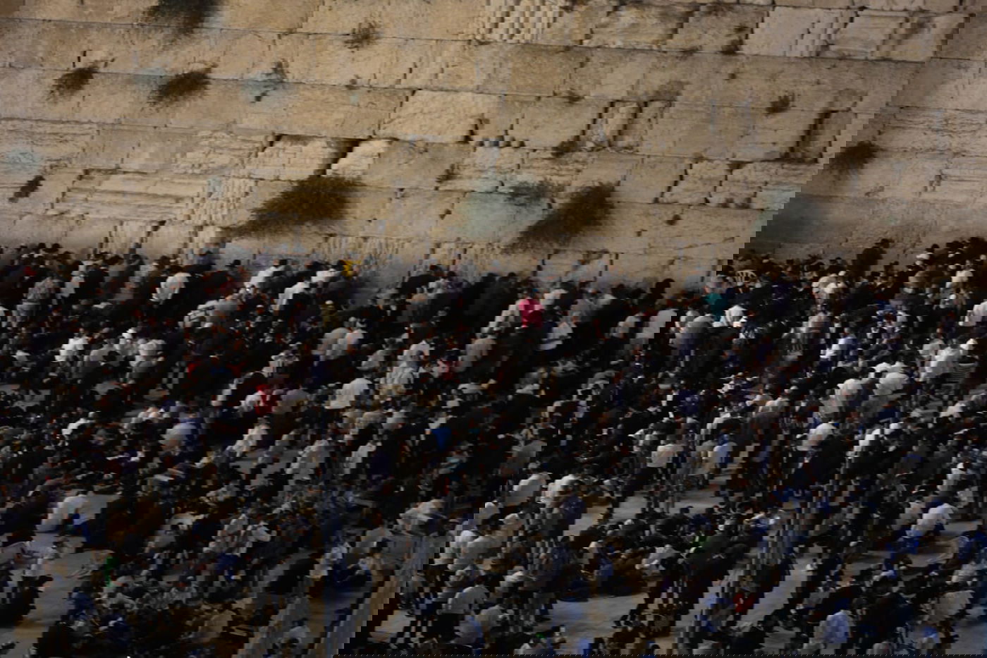 מבט מלמעלה: האבל על חורבן הבית, בכותל