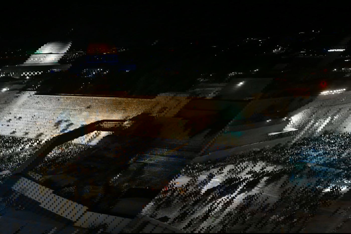 מבט מלמעלה: האבל על חורבן הבית, בכותל