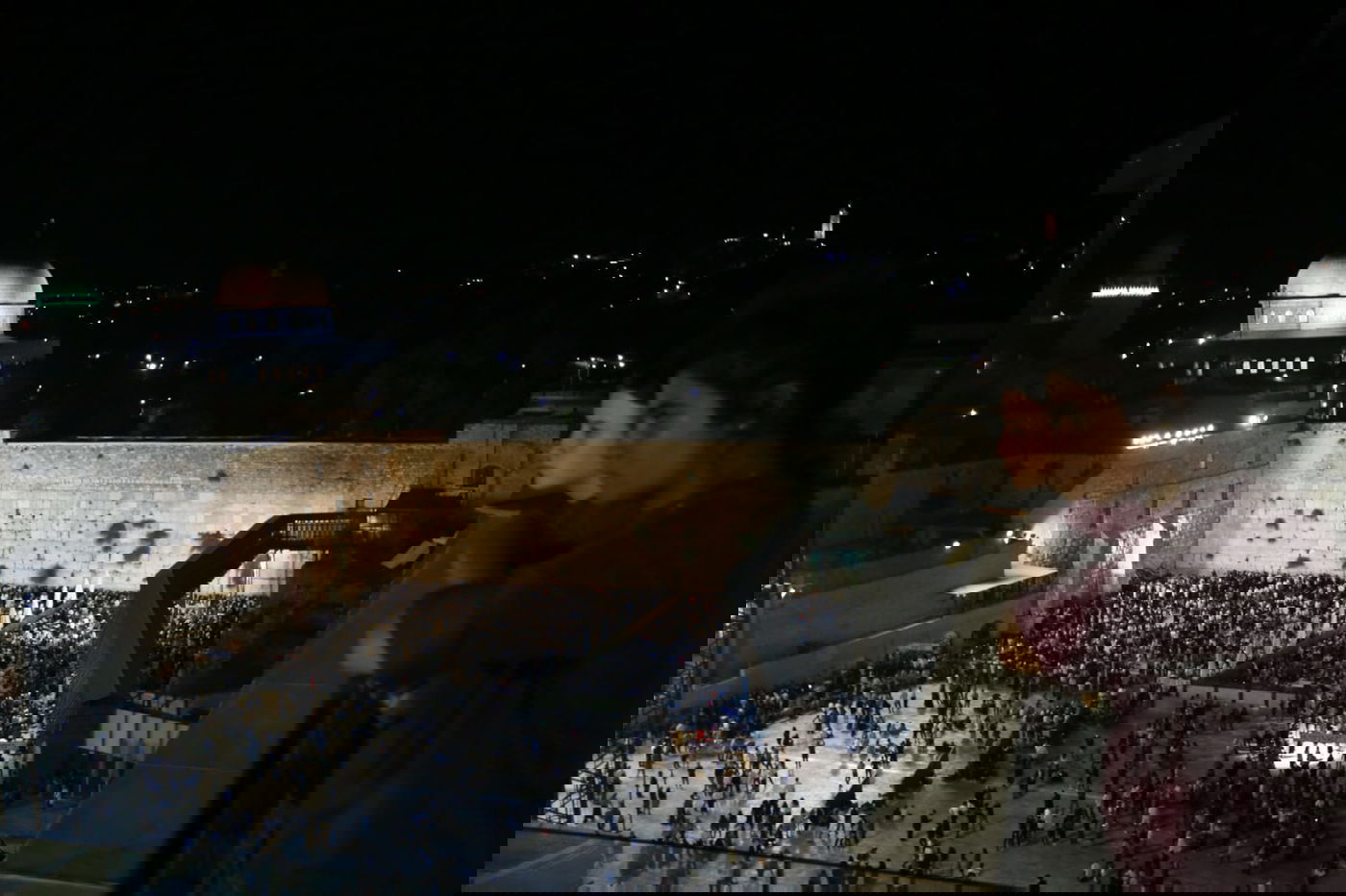 מבט מלמעלה: האבל על חורבן הבית, בכותל