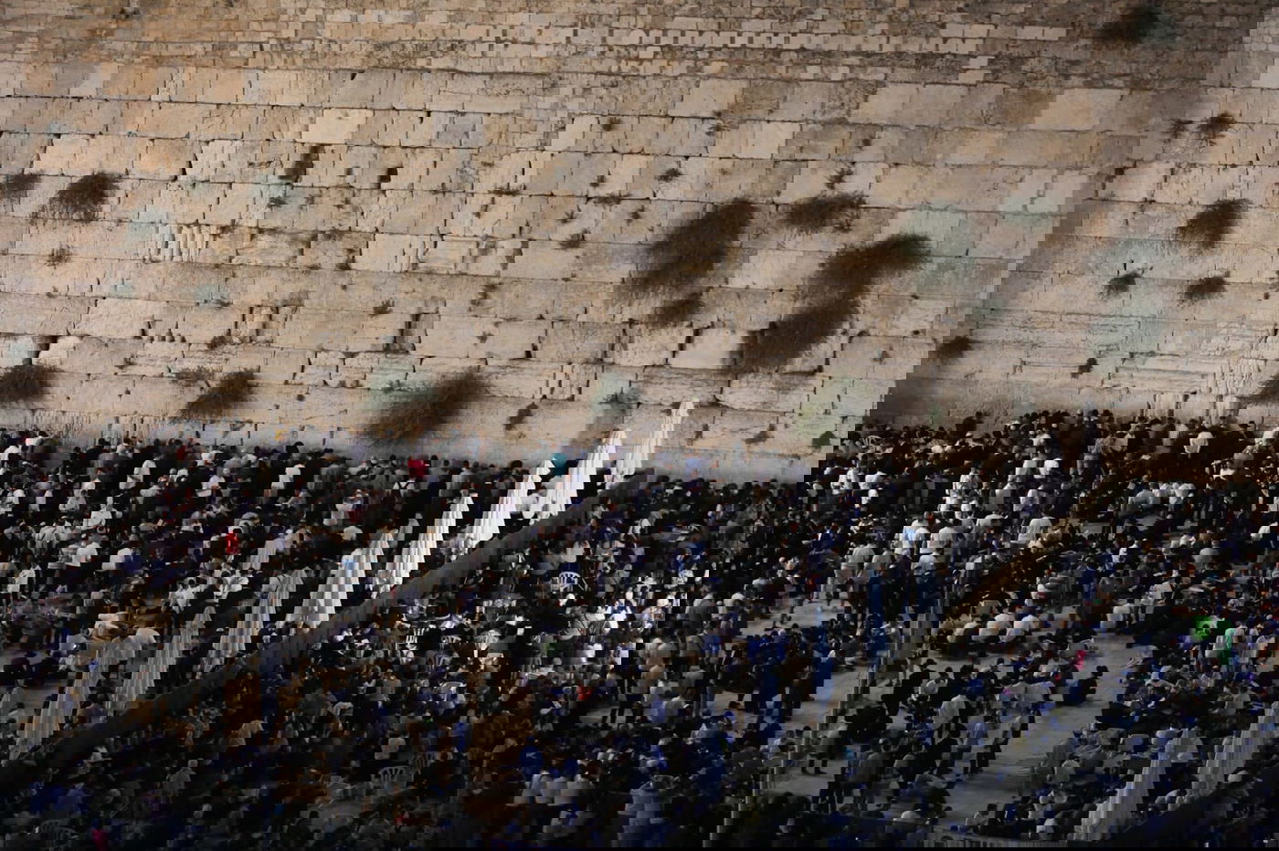 מבט מלמעלה: האבל על חורבן הבית, בכותל