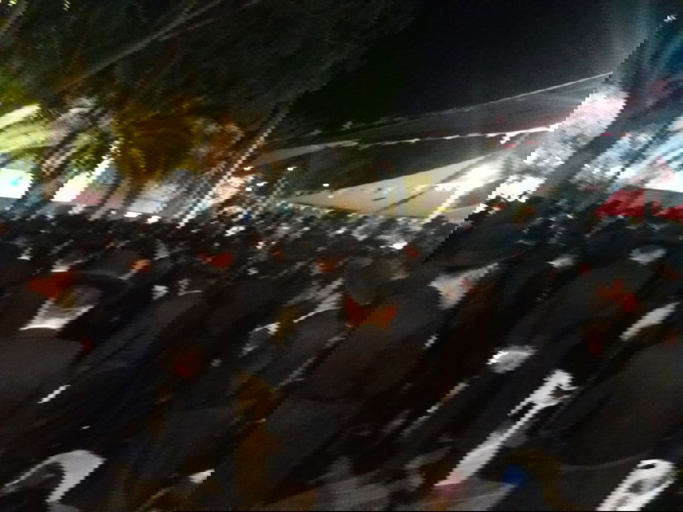 צפו: חסידי גור מקוננים ברחובות העיר ערד