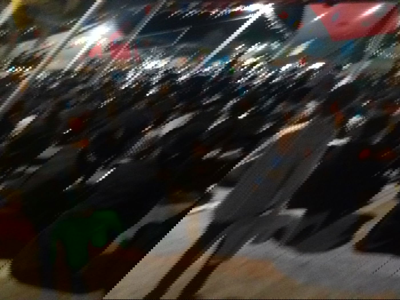 צפו: חסידי גור מקוננים ברחובות העיר ערד