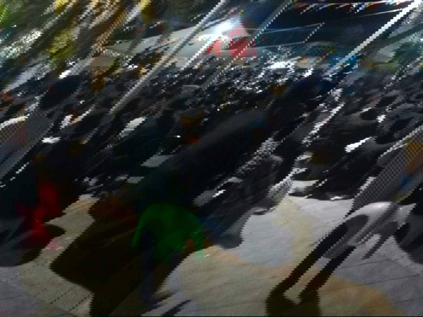 צפו: חסידי גור מקוננים ברחובות העיר ערד