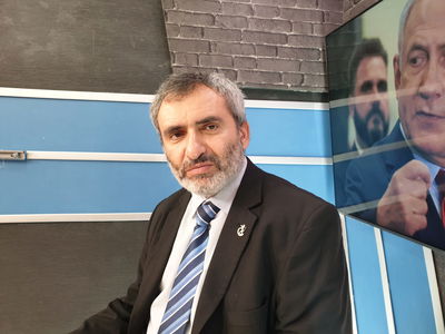 מדבר על הכל; השר זאב אלקין בראיון באולפן