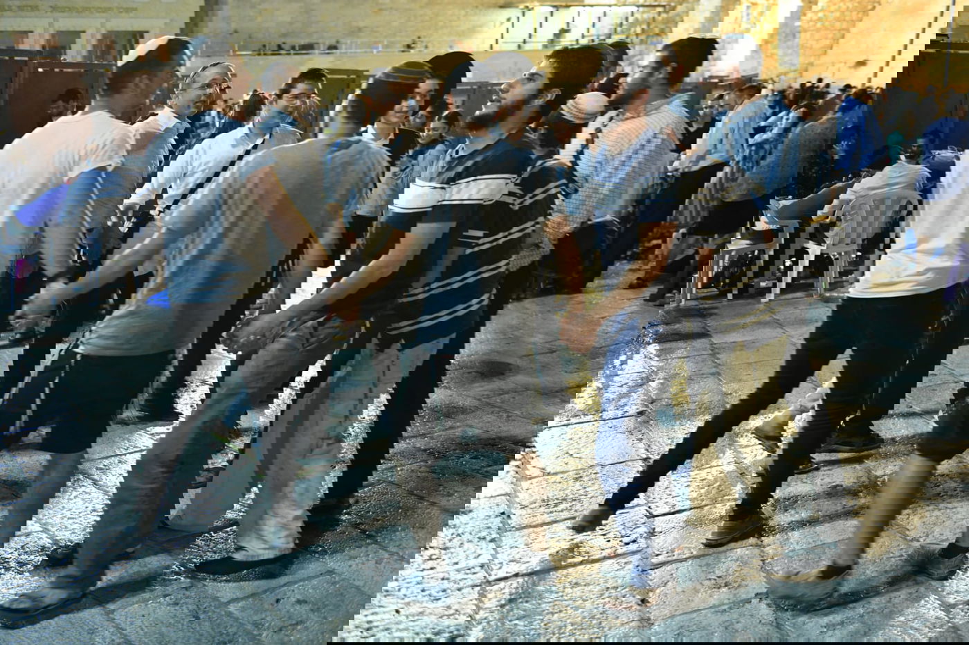 צאת הצום ברחבת הכותל המערבי • גלריה