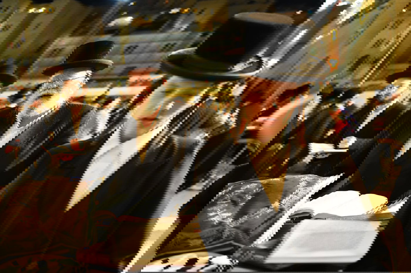 צאת הצום ברחבת הכותל המערבי • גלריה