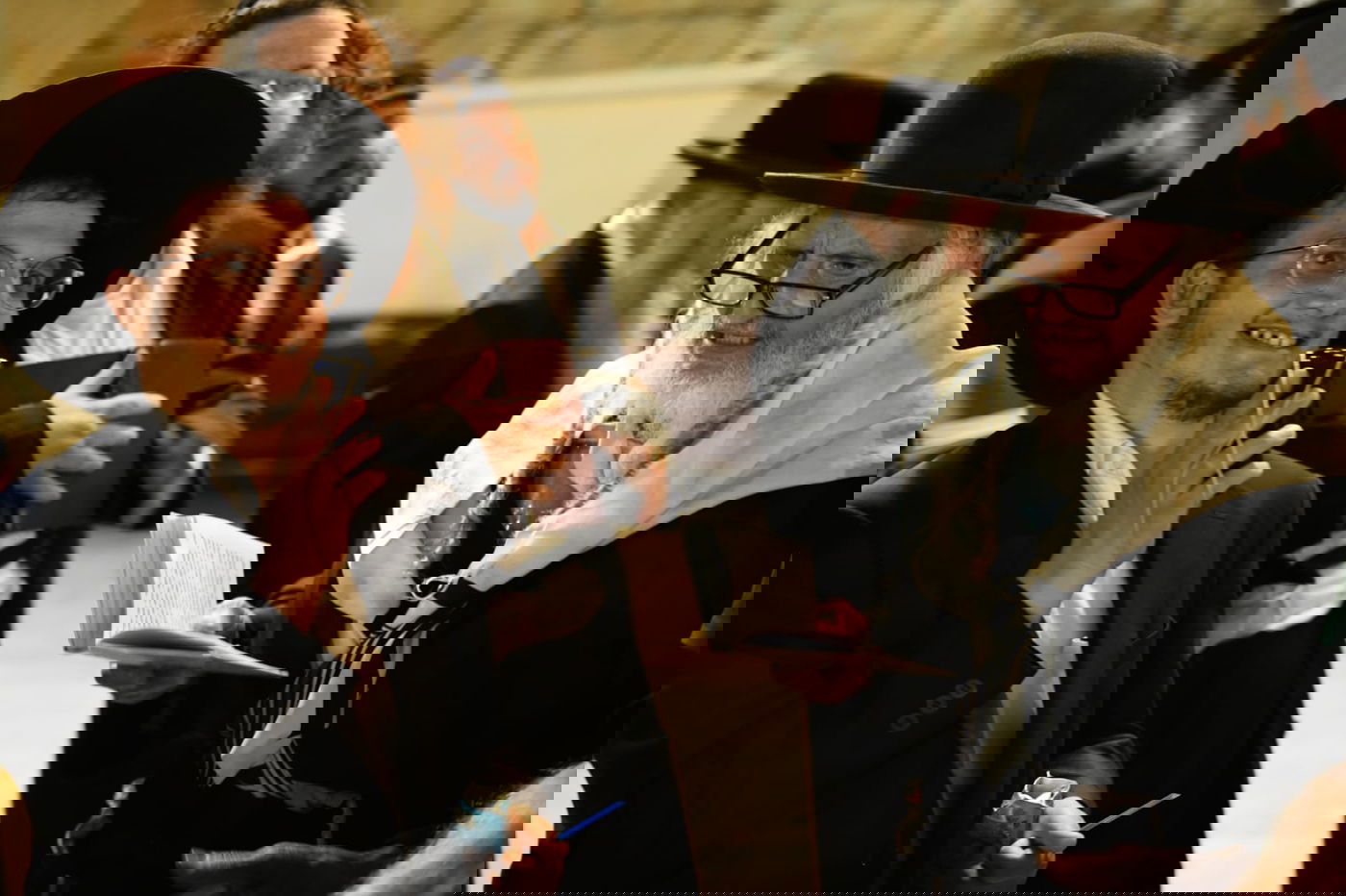 צאת הצום ברחבת הכותל המערבי • גלריה