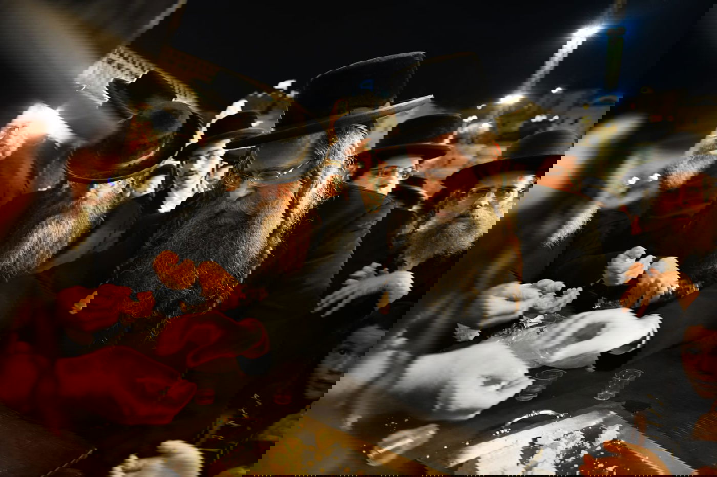 צאת הצום ברחבת הכותל המערבי • גלריה