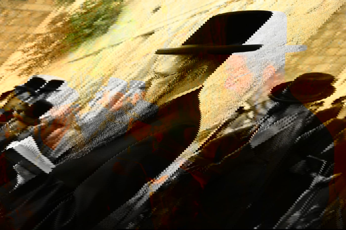 צאת הצום ברחבת הכותל המערבי • גלריה