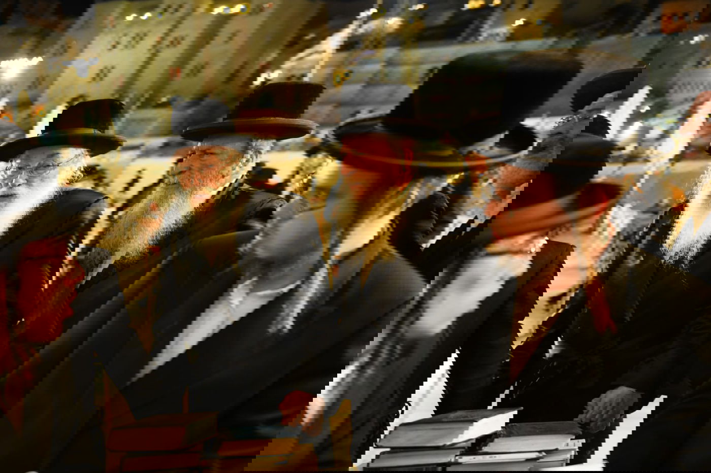 צאת הצום ברחבת הכותל המערבי • גלריה