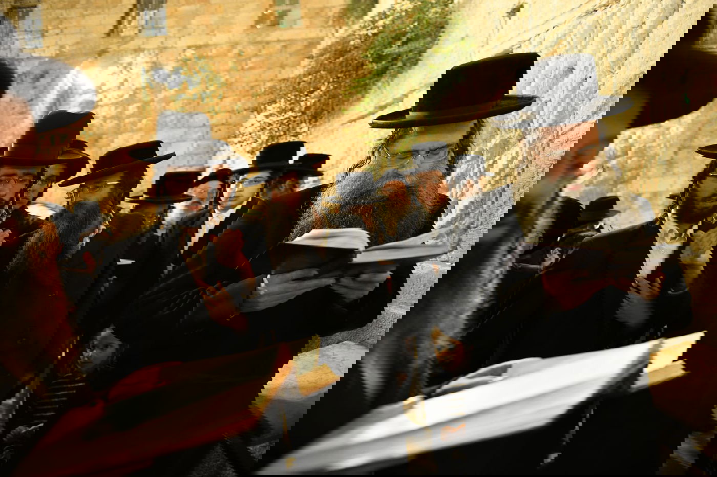 צאת הצום ברחבת הכותל המערבי • גלריה