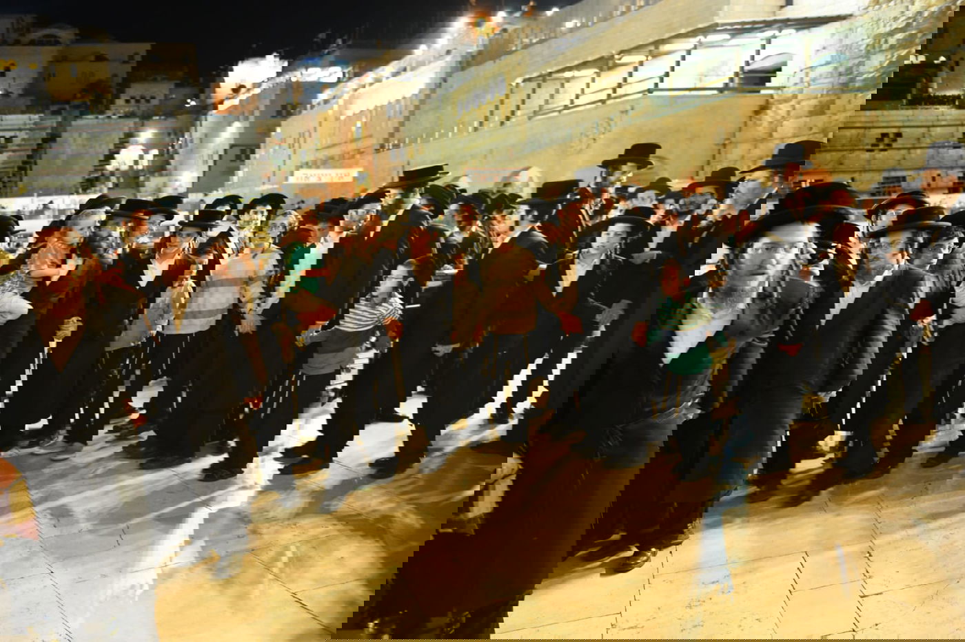 צאת הצום ברחבת הכותל המערבי • גלריה