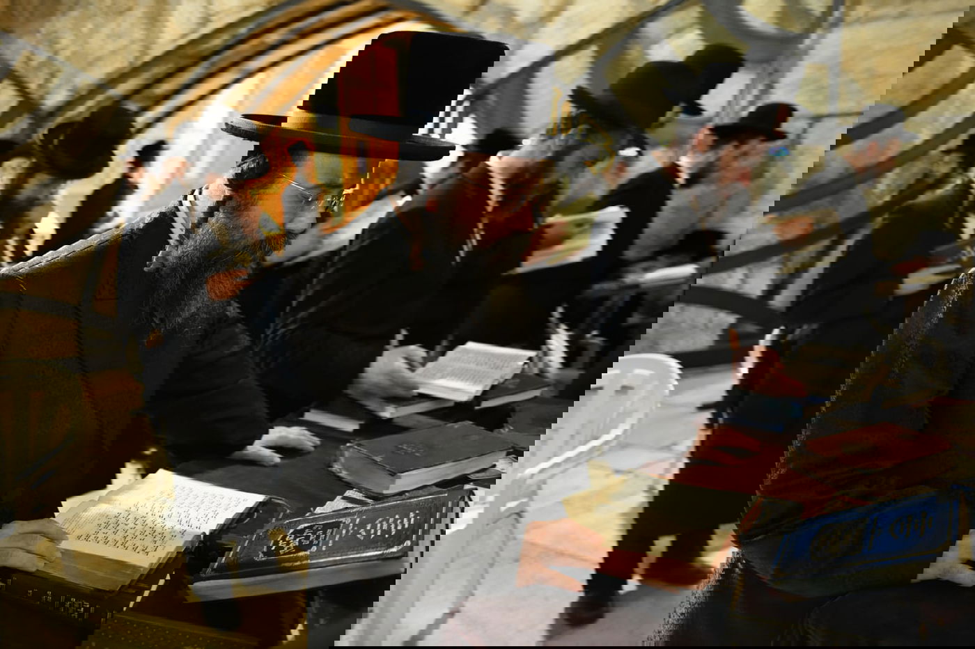 צאת הצום ברחבת הכותל המערבי • גלריה