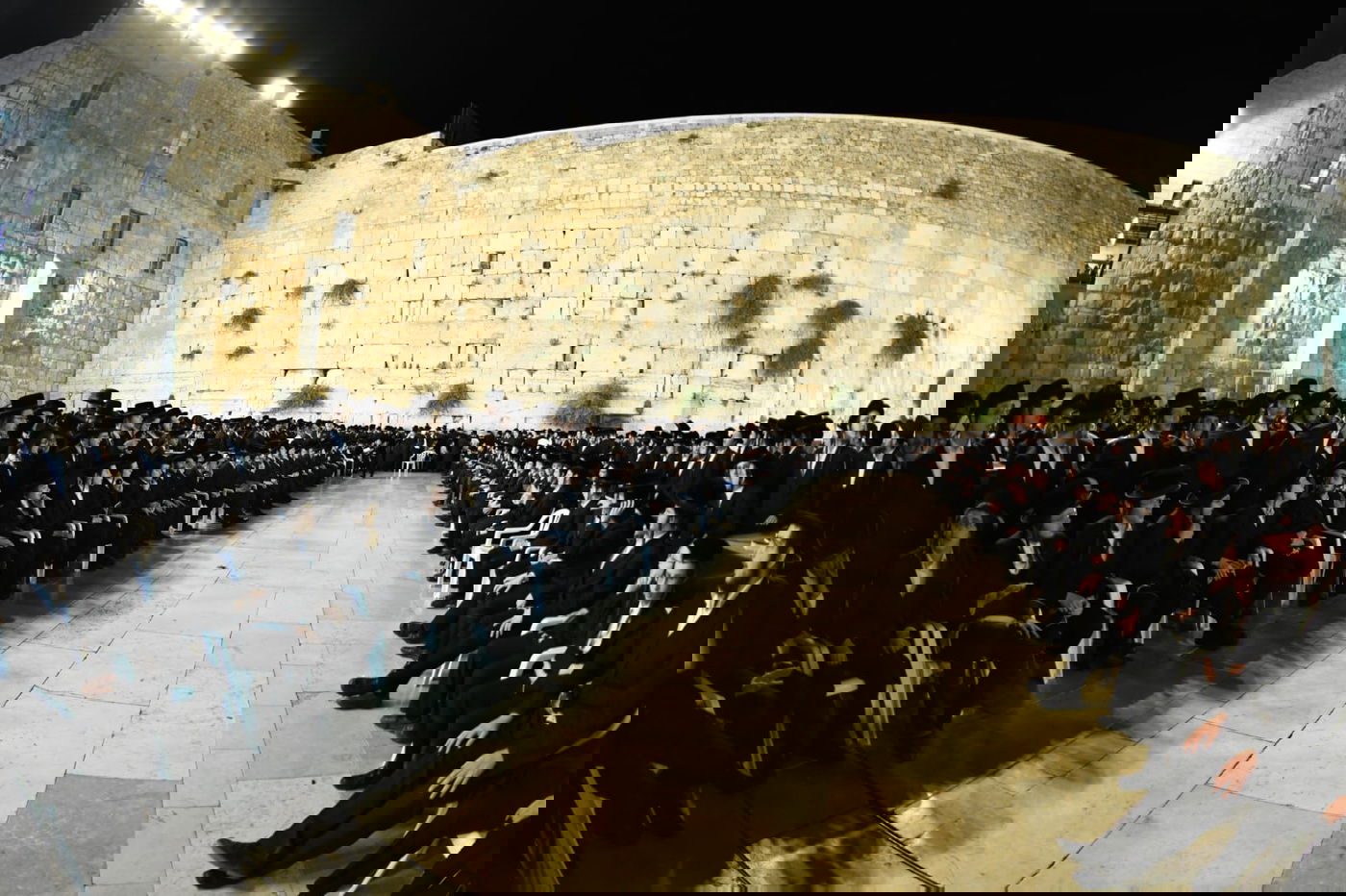 צאת הצום ברחבת הכותל המערבי • גלריה