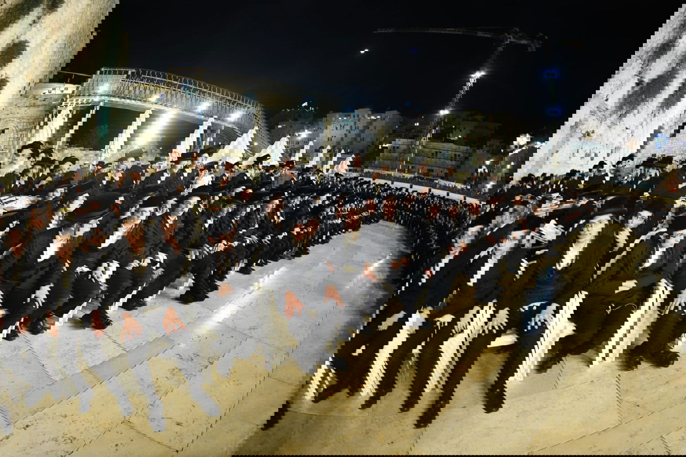 צאת הצום ברחבת הכותל המערבי • גלריה