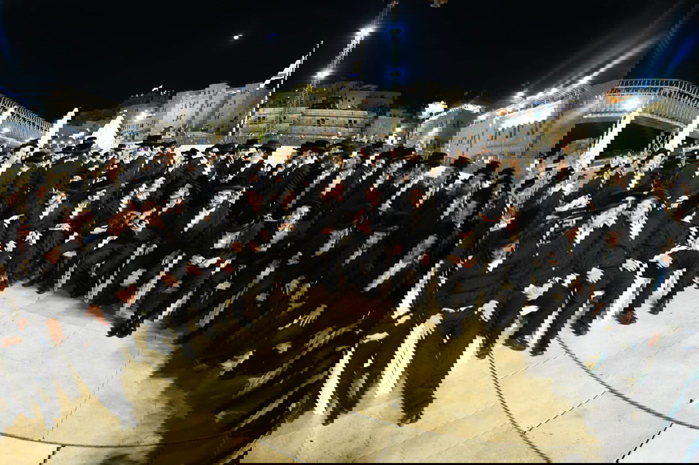 צאת הצום ברחבת הכותל המערבי • גלריה