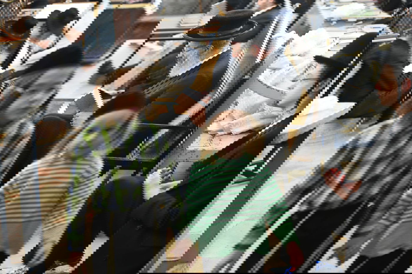 תיעוד מיוחד: תשעה באב במאה שערים