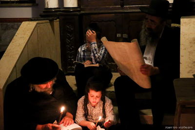 אנשי ירושלים מקוננים על חורבנה