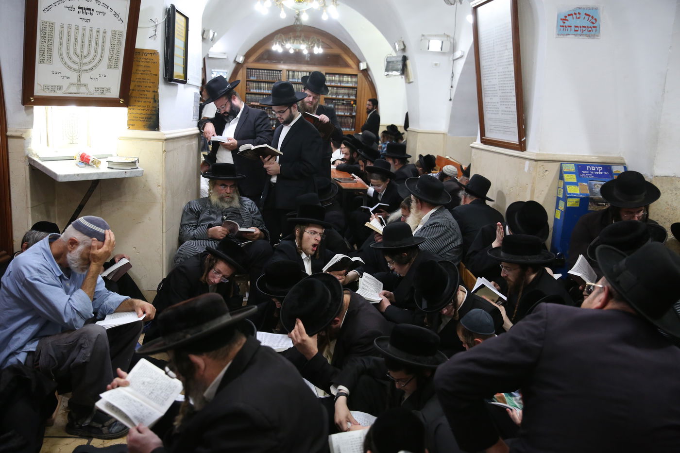 אמירת הקינות בציון רבי שמעון בר יוחאי • צפו