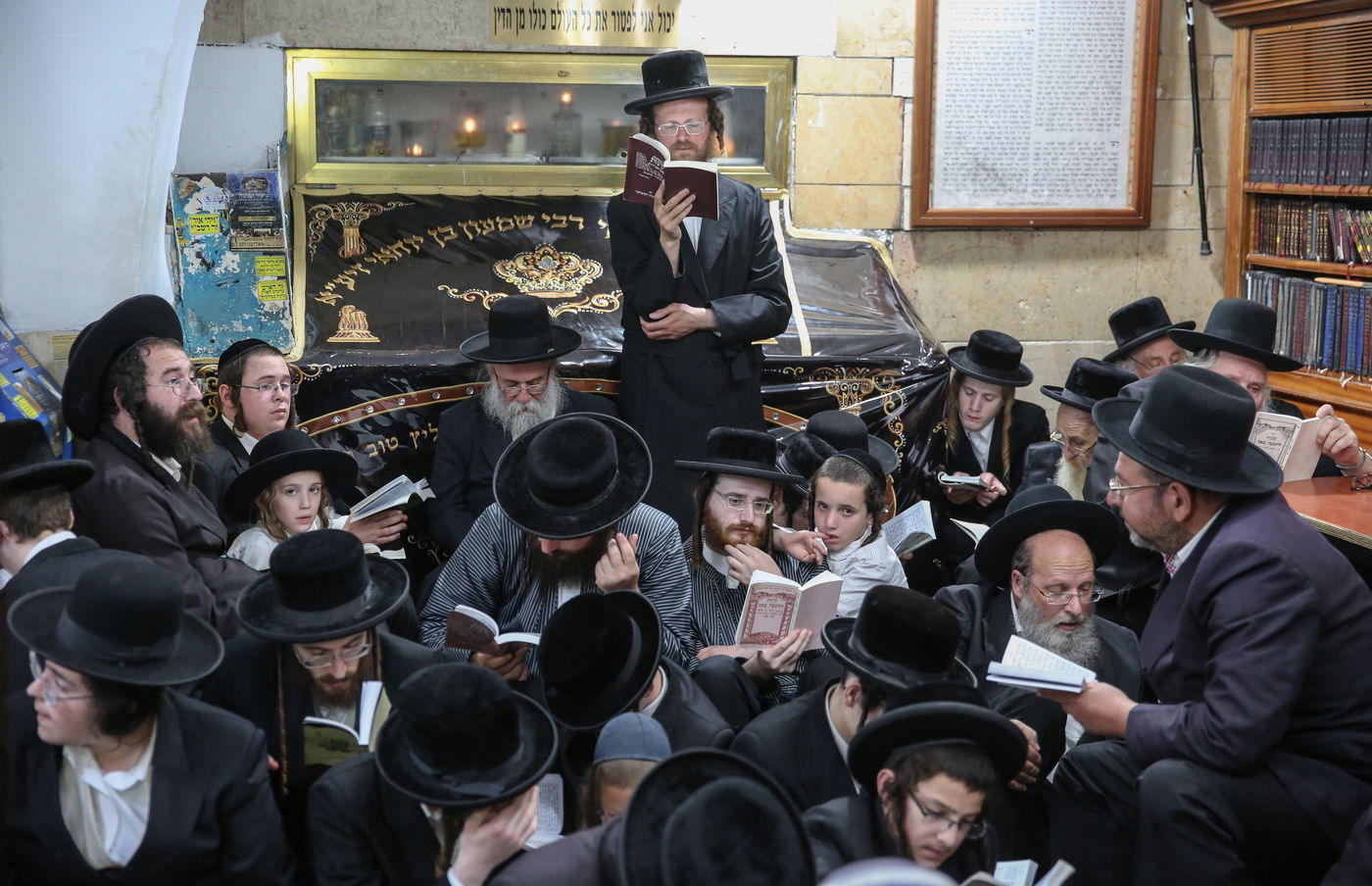 אמירת הקינות בציון רבי שמעון בר יוחאי • צפו