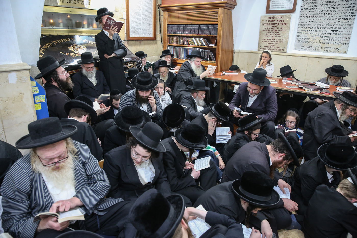 אמירת הקינות בציון רבי שמעון בר יוחאי • צפו