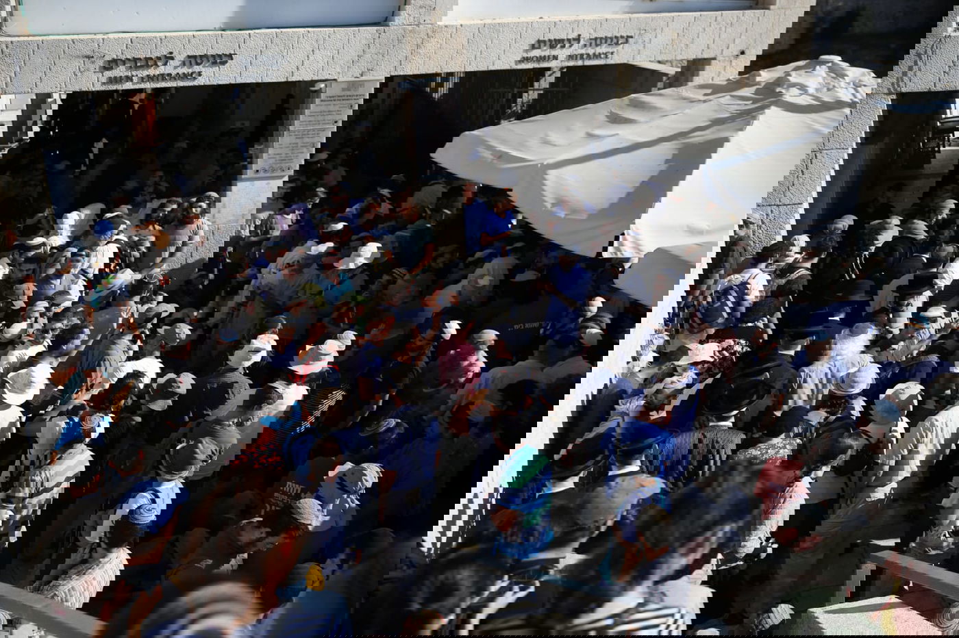 הר הבית נסגר ליהודים; הראשון לציון מברך, 'הימין' - תוקף