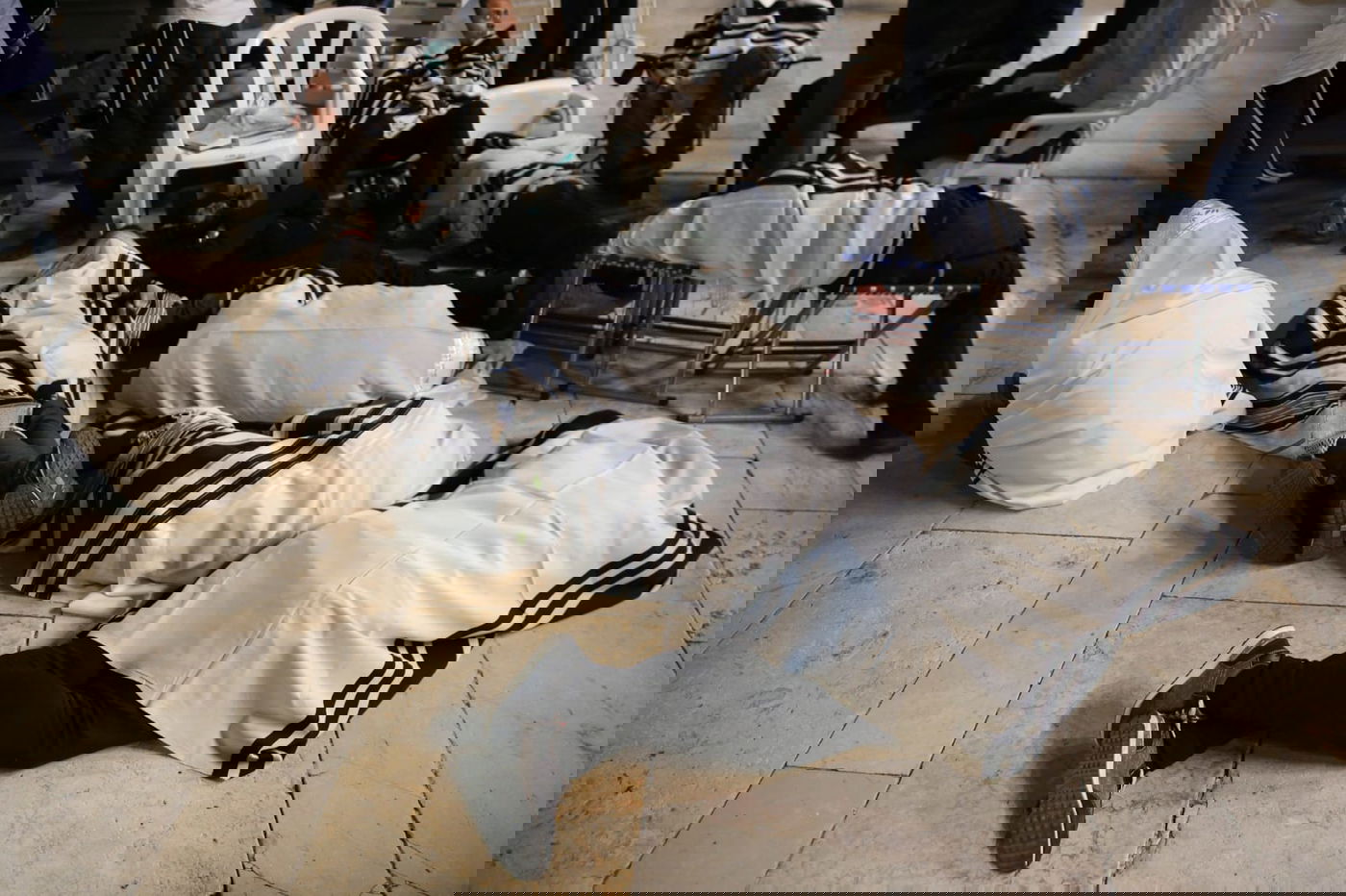 תשעה באב בכותל המערבי: אלפים בתפילת 'שחרית' • תיעוד