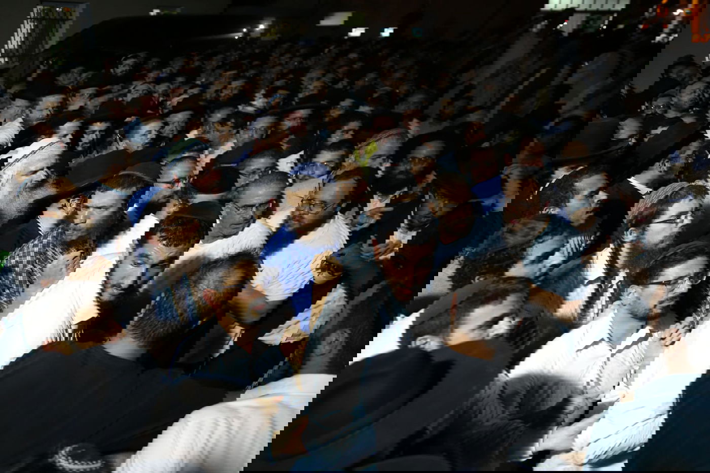 אלפים בהלווית 'החלבן' המקובל רבי חיים כהן זצ"ל