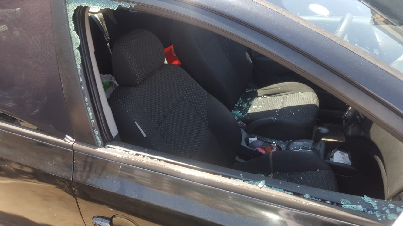 שוב: פעוטה חולצה מרכב נעול בבני ברק