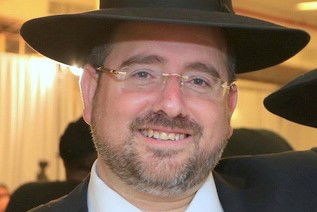 לתפקיד רב הקבוצה חשיבות רבה בהיבטים רבים