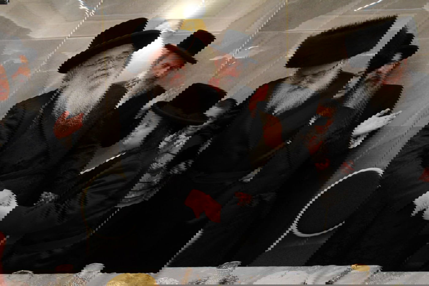 בזלאטשוב חגגו בר מצווה לבנו של האב"ד